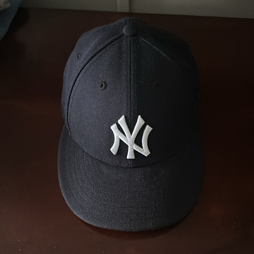 Hat Bundle - 12 Hats - Priced for All - Picture 3 of 15